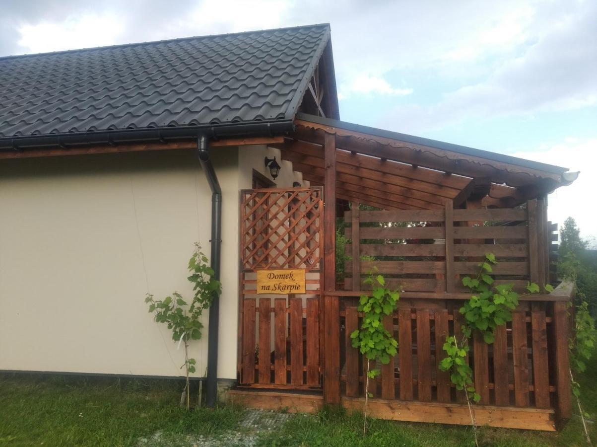 Domek Na Skarpie Zubrzyca Dolna Exteriér fotografie